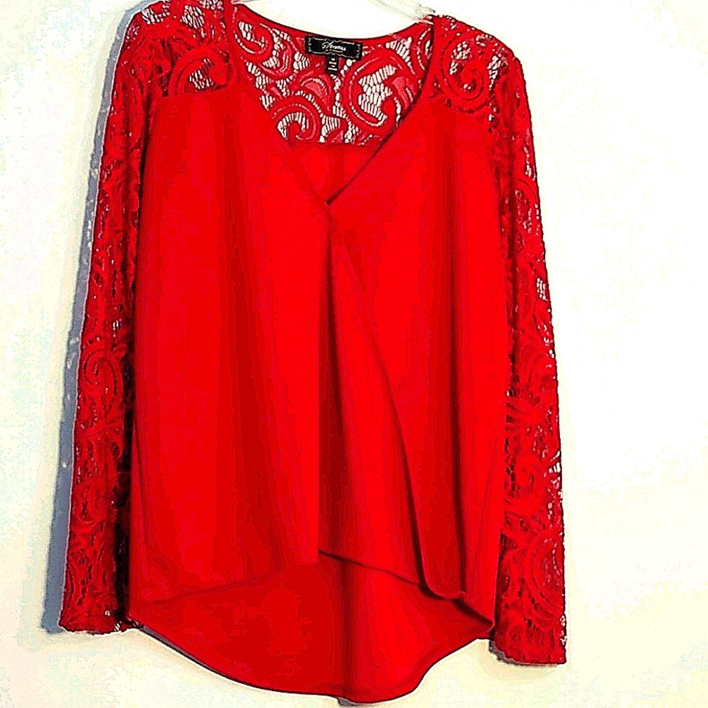 Status Blouse